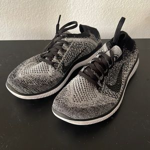 Womens Nike Flyknit Shoes